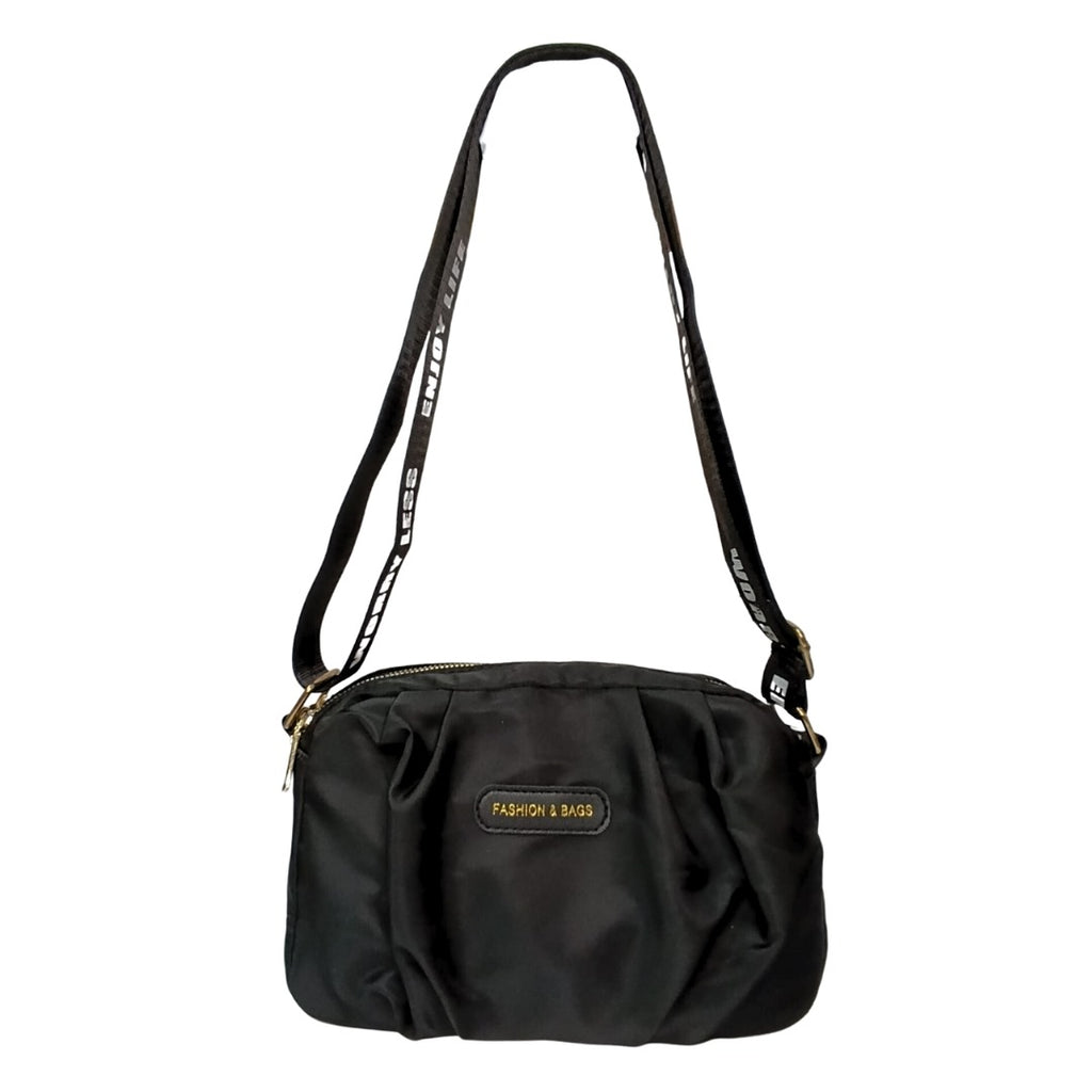 Cartera Baggy Con Correa